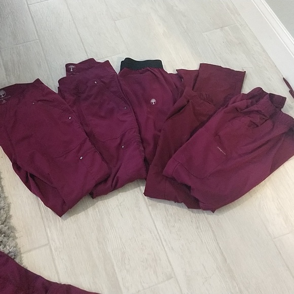 Scrub bundle 8 sets - Picture 3 of 10